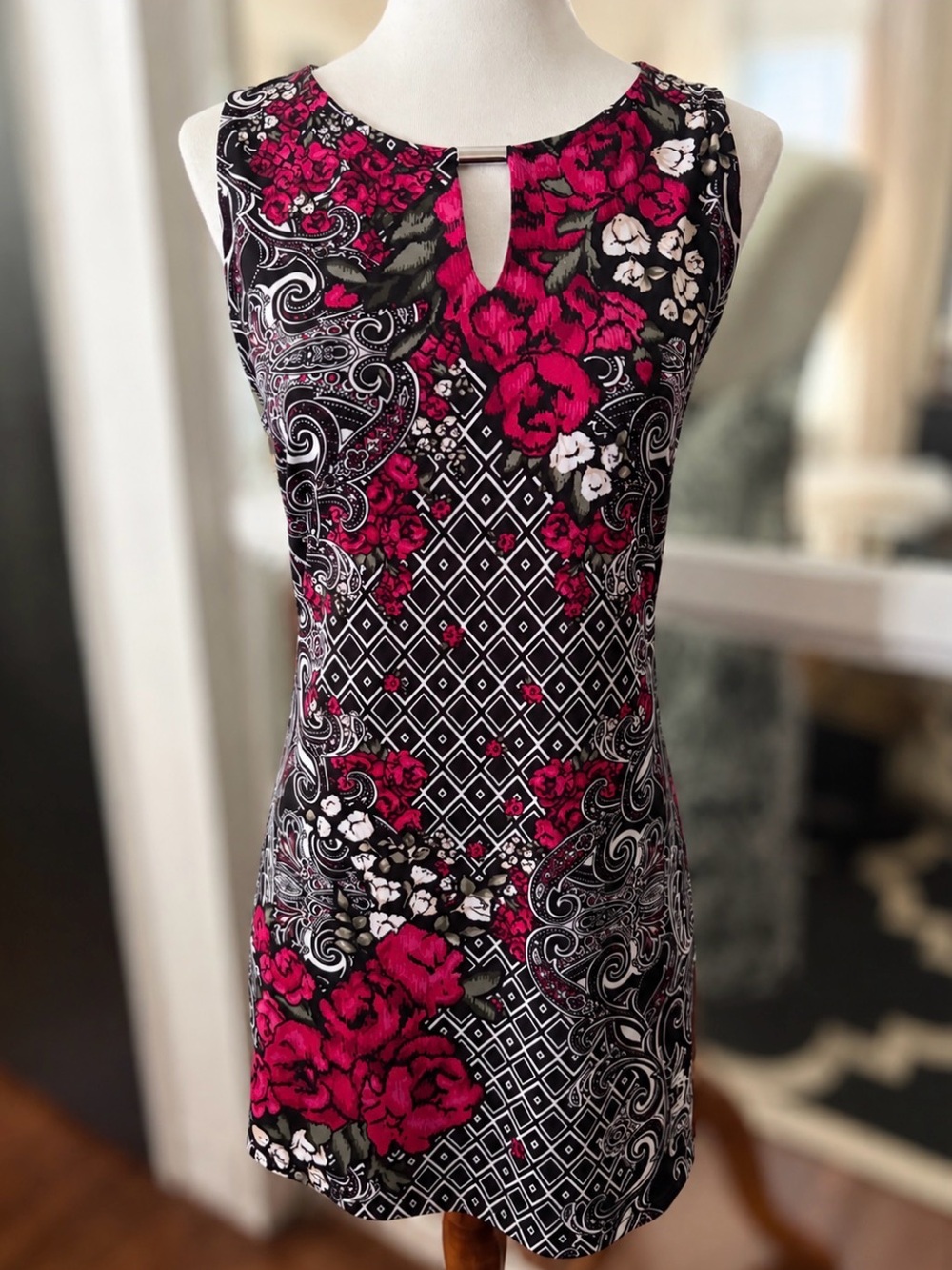 White House Black Market Floral Paisley Sheath Dress Fuchsia Pink + Black Size S